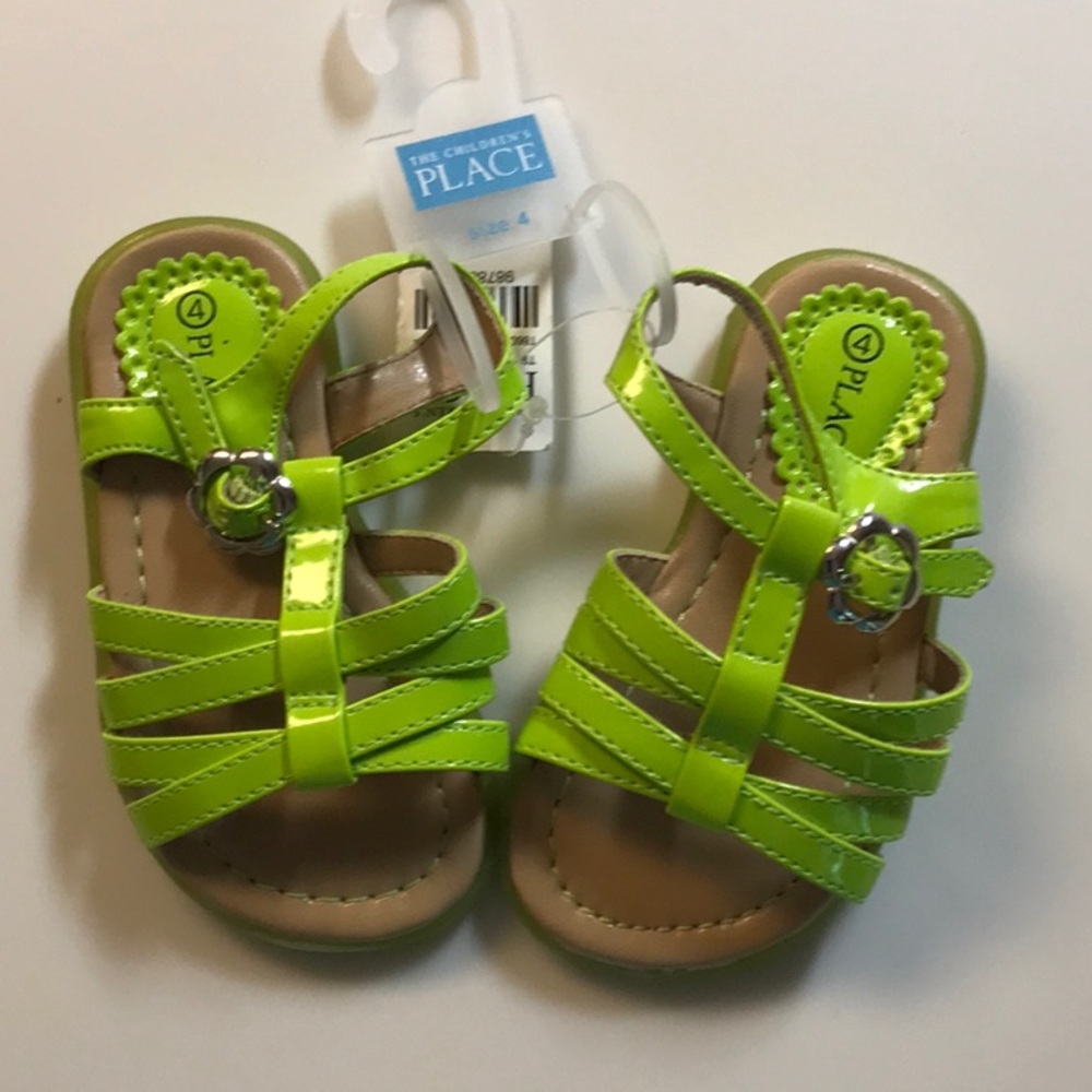 🌸Children’s Place🌸NWT Size 4